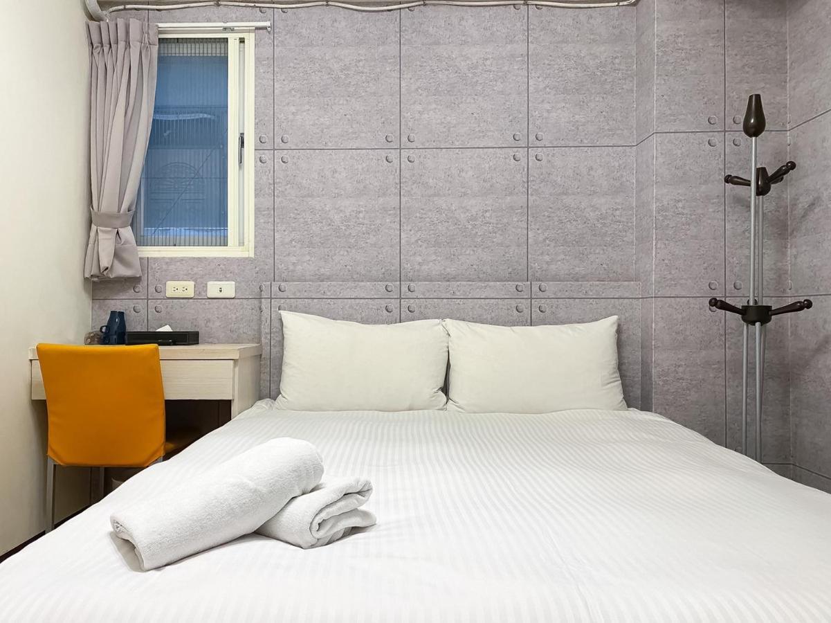 Fengjia Sleep Otel Taichung Dış mekan fotoğraf
